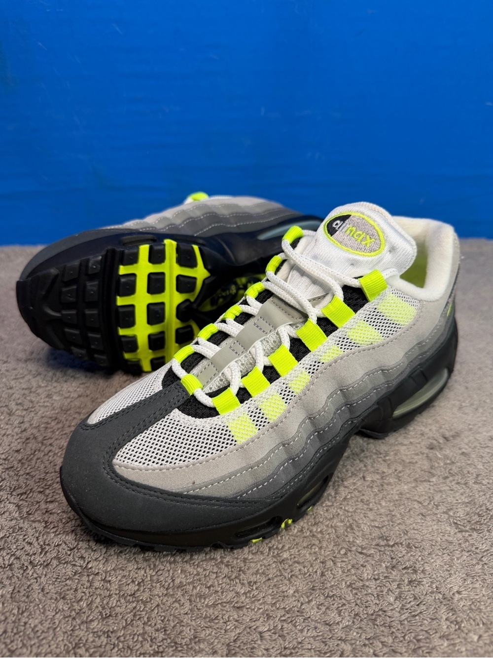 Nike air max 95 neon
Brand new